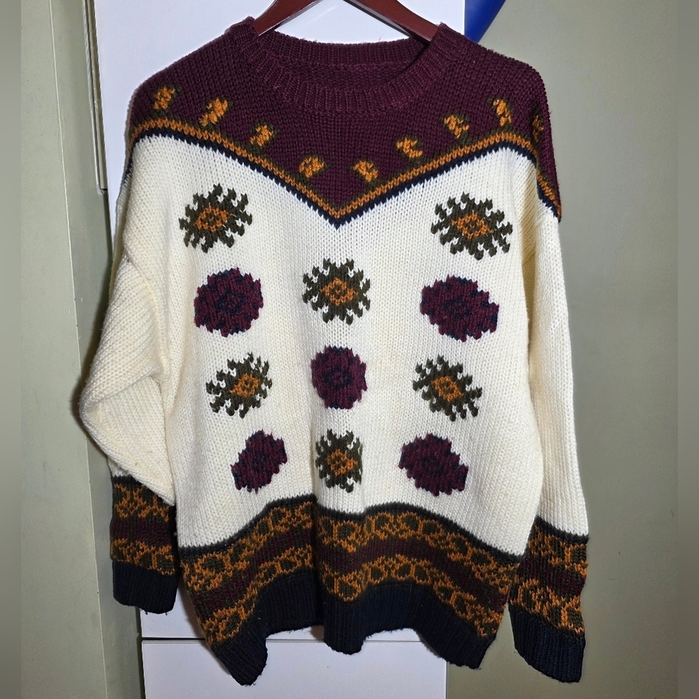 Cozy Knit Sweater with Colorful Floral Pattern size small medium oversized